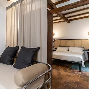 mina-suite.emilia-romagnahotels.net/